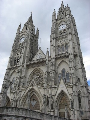 Le Basilica - Quito Ecuador Basilica of Quoto, Ecuador. Photo by Krunchky (public domain).