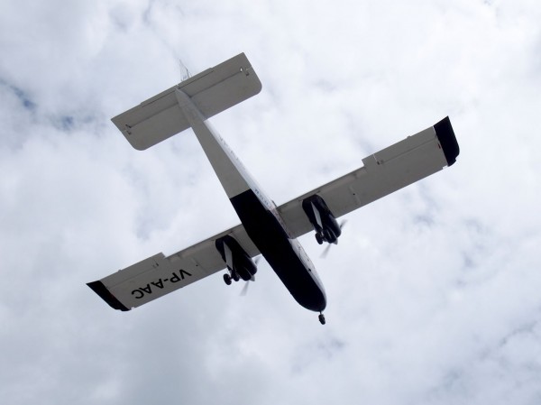 Maho Beach, Sint Maarten, Caribbean: Airplane flying low above your head